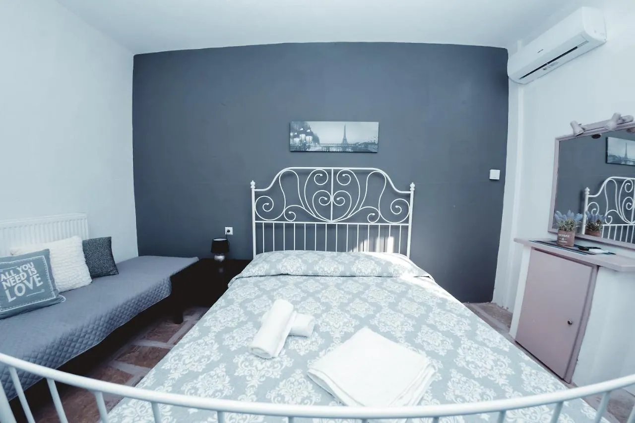 Room Nine Nea Kallikrateia Εξοχικό σπίτι